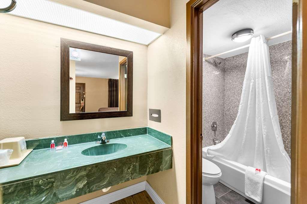 Econo Lodge Texarkana I-30 Стая снимка
